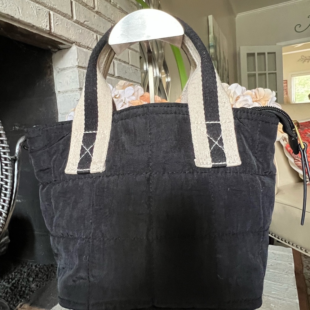 Universal Thread Black Puffer Mini Crossbody Bag … - image 10